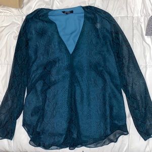 ❌LAST CHANCE❌ Dark Green snake print top